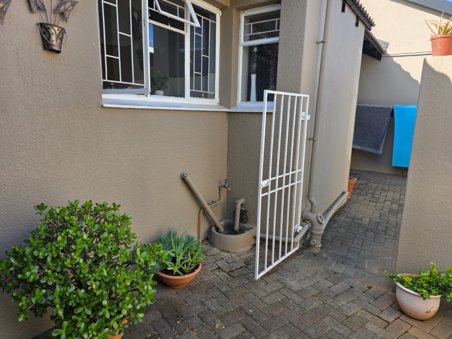 To Let 2 Bedroom Property for Rent in Heuwelsig Free State